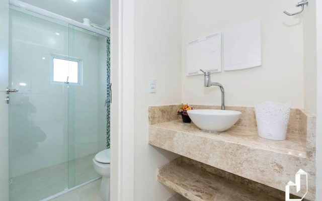 Casa com 05 dormitórios