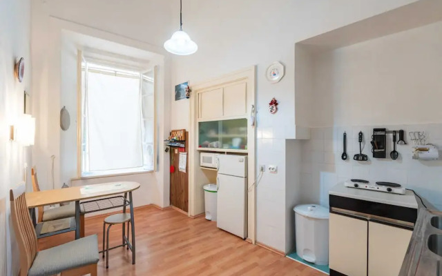 Two Stars Two Beds Downtown Apartment