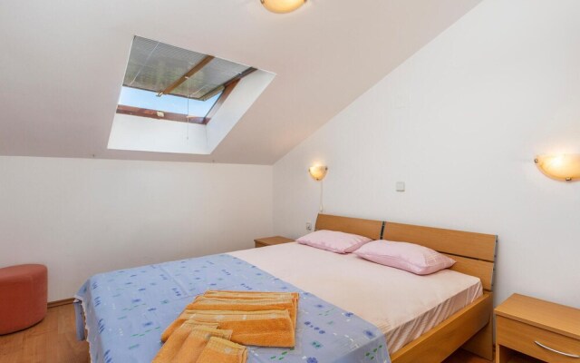 Nice Home in Punat With Wifi and 2 Bedrooms