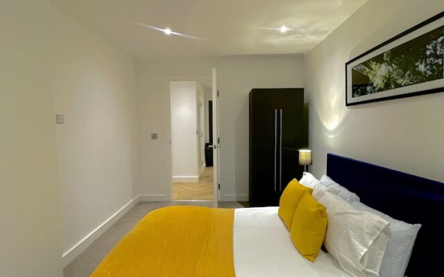 Luxury Spa Apartment in Manchester - Rooftop Swim