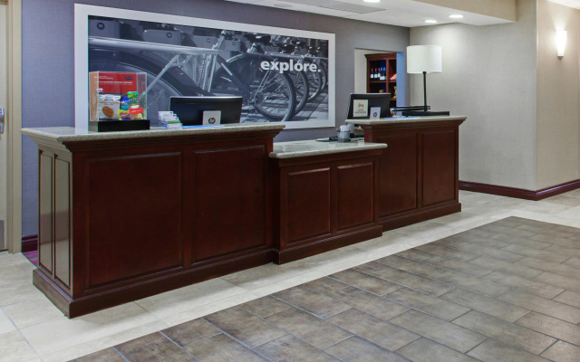 Hampton Inn & Suites Oakland Airport-Alameda