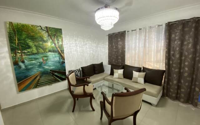 Inviting 3-bedroom Stay in Santo Domingo!