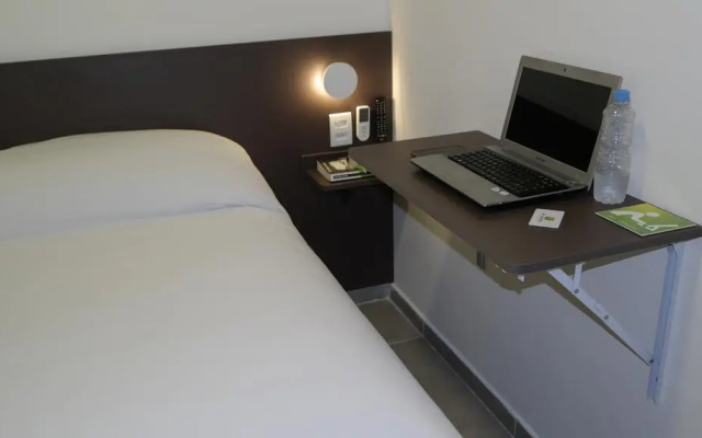 Mr. Hostel Business Lodge