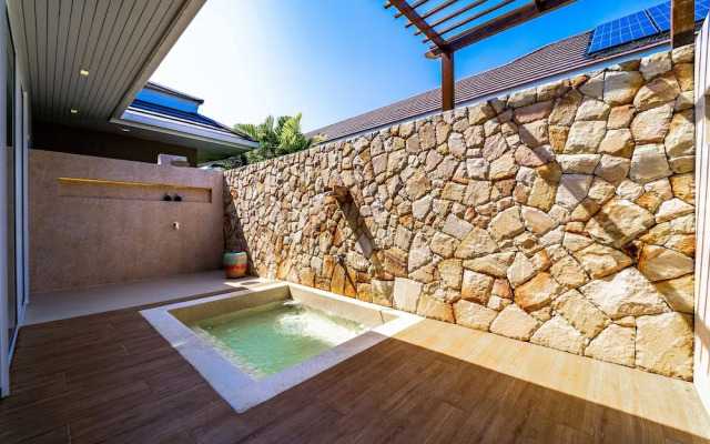 Luxury 7 Bedroom Pool Villa - WL67