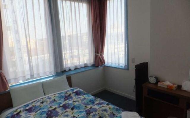 Super Price Hotel Impact 2002