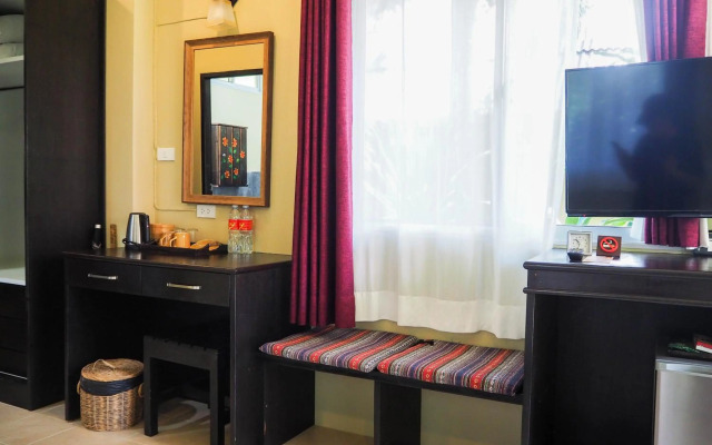Lanta Castaway Beach Resort