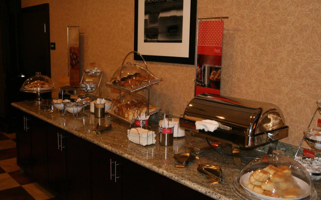 Hampton Inn & Suites Buffalo