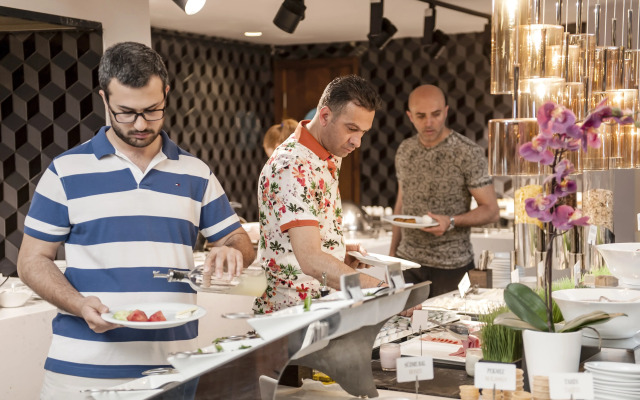Smart Hotel