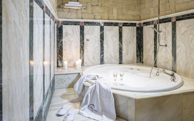 Casa Delfino Hotel & Spa