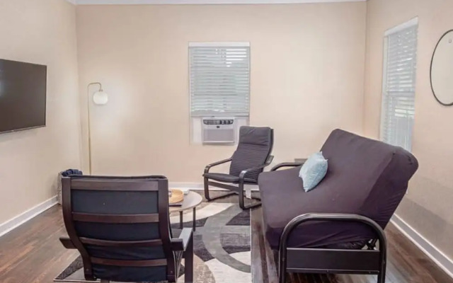 Fabulous Newly Renovated 2Br 1Ba Near Downtown