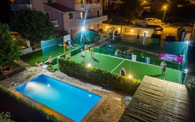 Ani - With Pool and hot tub - SA2 Sjeverni