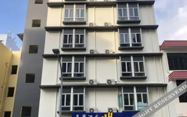 Super 8 Hotel