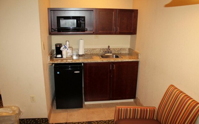 Holiday Inn Express & Suites Starkville by IHG