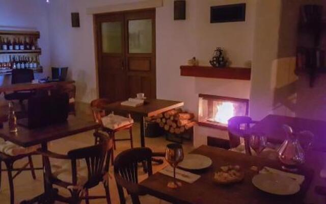Alaçatı Otel Rebetiko