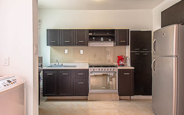 Roma Sur Balcony Apartments - Family Friendly