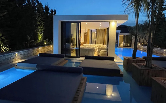 5-bedroom Superior Villa, Sea View & Swimming Pool