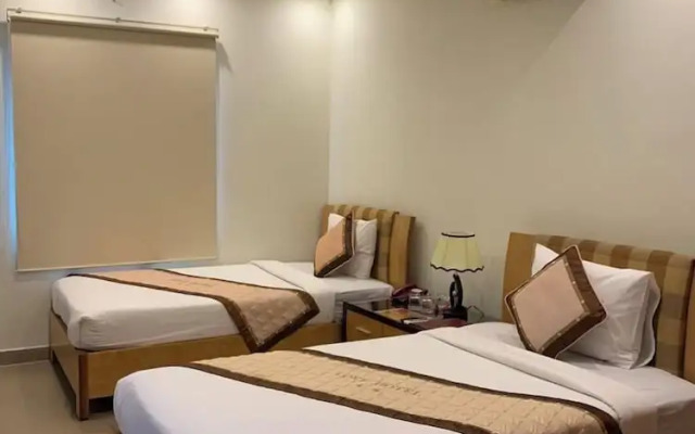 Love Hotel Hoang Mai HN- by Bay Luxury