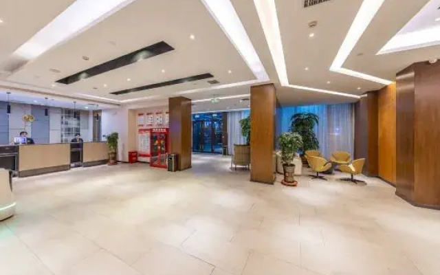 Homeinn Plus Hotel (Jiayuguan Yingbin West Road)