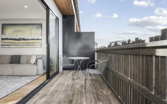 Northcote 3-bed Townhouse Near Cafes & Shops