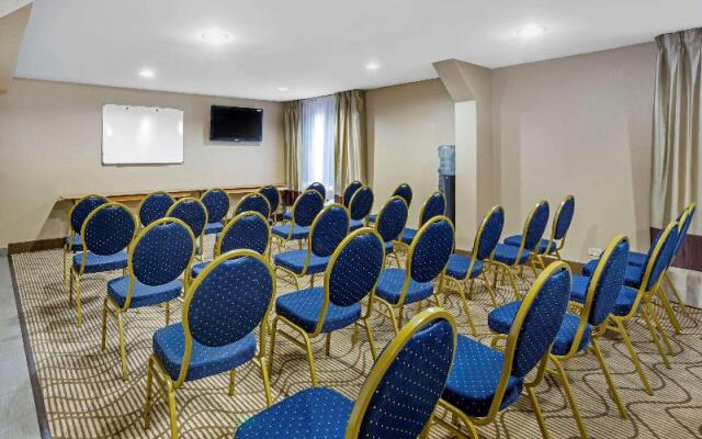 Quality Inn Hoffman Estates - Schaumburg
