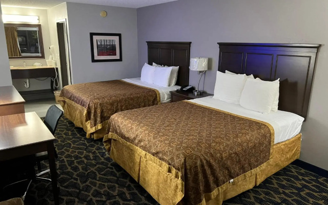 Greenlight Inn & Suites