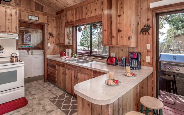 3 Bears Cabin - Two Bedroom Cabin