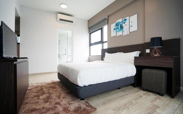 The First Stay Hotel