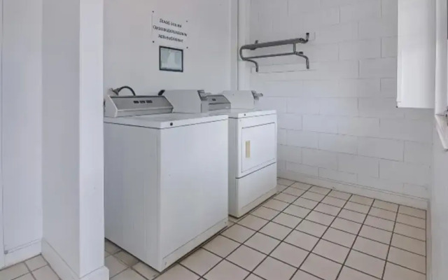 Motel 6 Ocala, FL - Conference Center