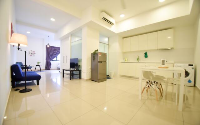 GT Home Encorp Strand Residence