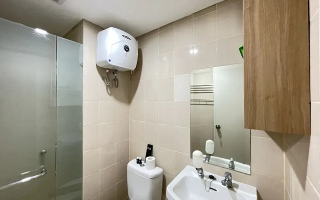 Deluxe 2Br Apartment At Parahyangan Residence