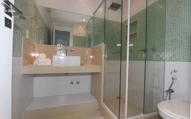 LinkHouse BeachFront Copacabana