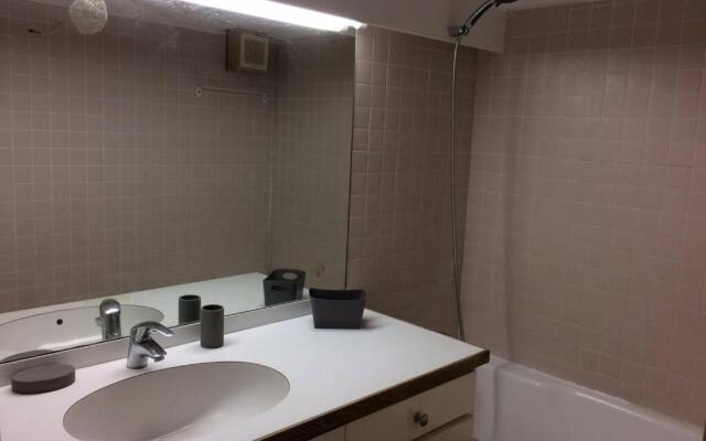 Appartement à 100 m du village de porquerolles