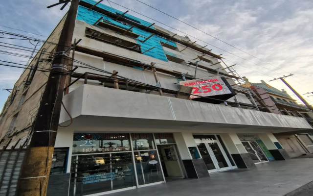 Hotel Plaza by OYO