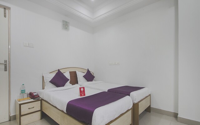 OYO Flagship 983 Hotel Surya Residency