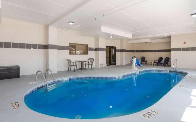 Comfort Inn Grove City - Columbus South