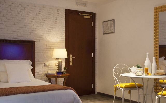 Andris Hotel