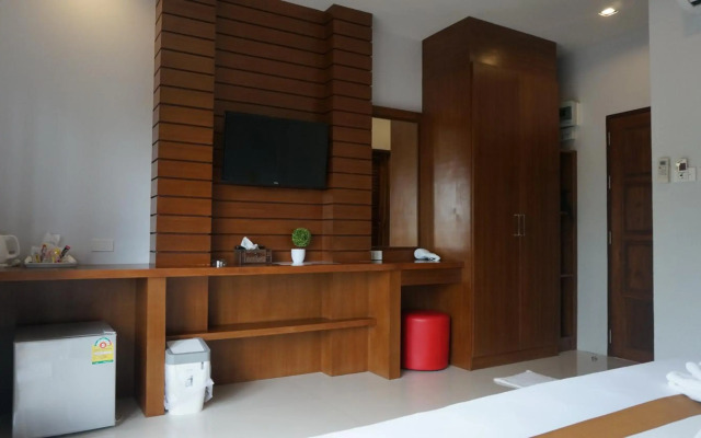 Lanta Intanin Resort