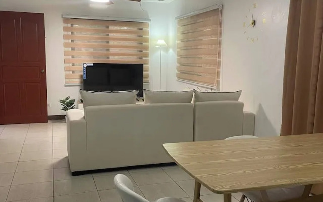 Elisha's Staycation Place-your Home Away From Home