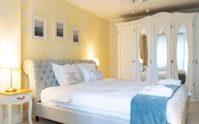 Aviatiei Luxury Apartment