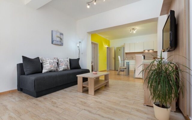 Comfort apartments with pool in Medulin