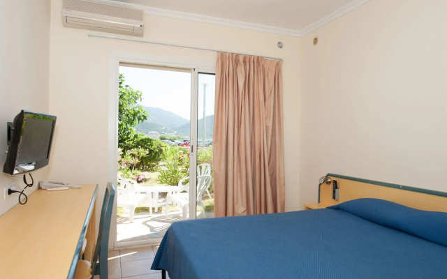 Hotel Marina di Lava