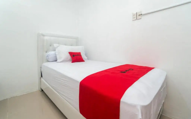 RedDoorz Syariah Near Pelabuhan Ulee Lheue Banda Aceh