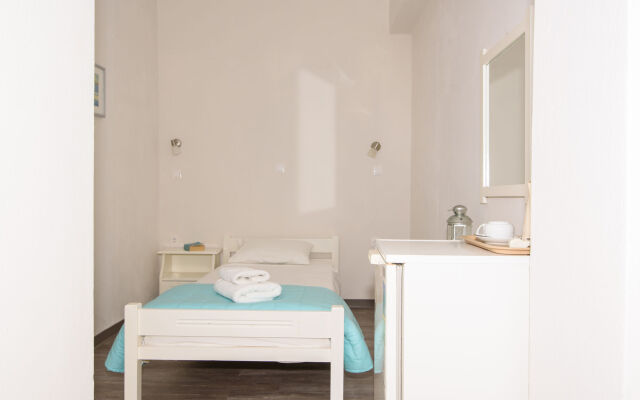 Galini Oia - Adults Only