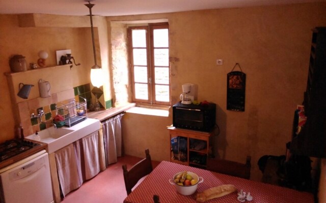 House With 2 Bedrooms in Limeuil, With Wonderful City View and Enclose