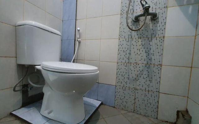 OYO 2302 Blue House Costel Syariah