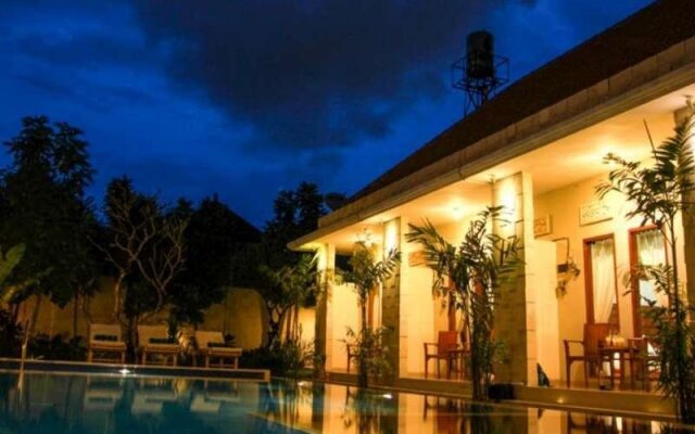 Legian Living Villas