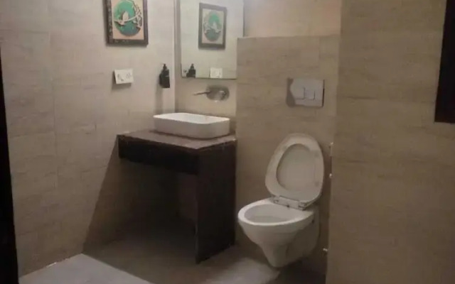 Hotel Shri Sai Deluxe