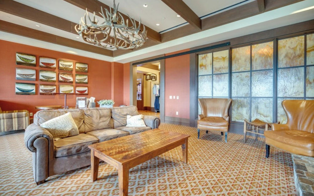 Pet-friendly Cle Elum Condo - Hike, Ski & Relax!