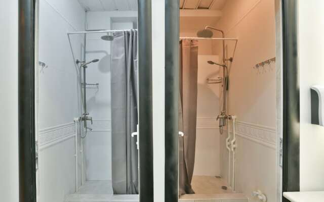 UPstairs Apart - Hostel