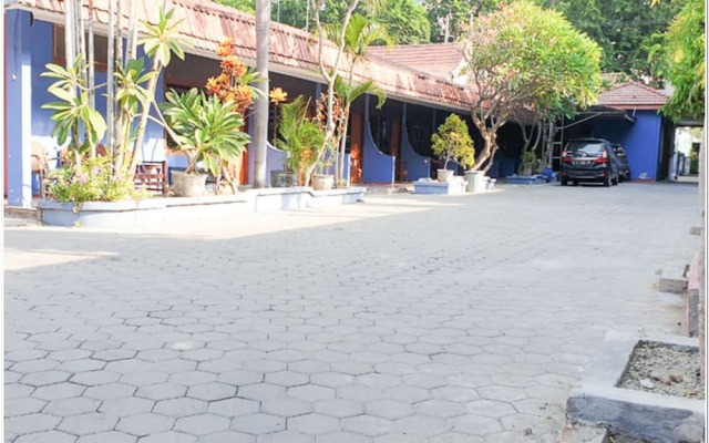 RedDoorz near Bojonegoro Train Station